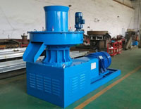 Vertical pellet machine